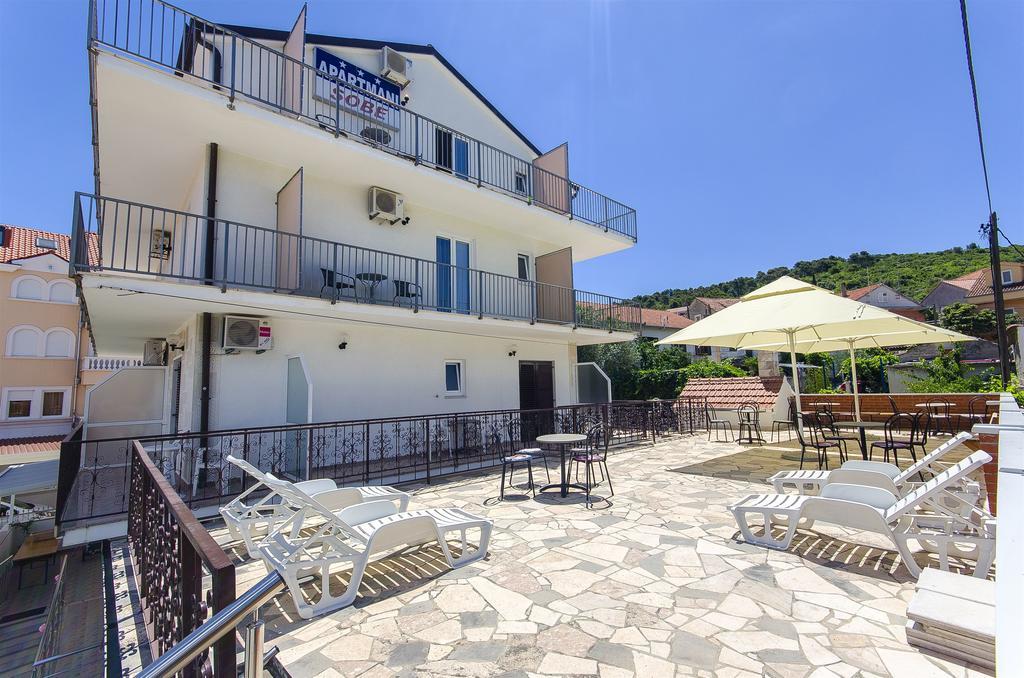 Apartments And Rooms Iva Trogir Eksteriør bilde